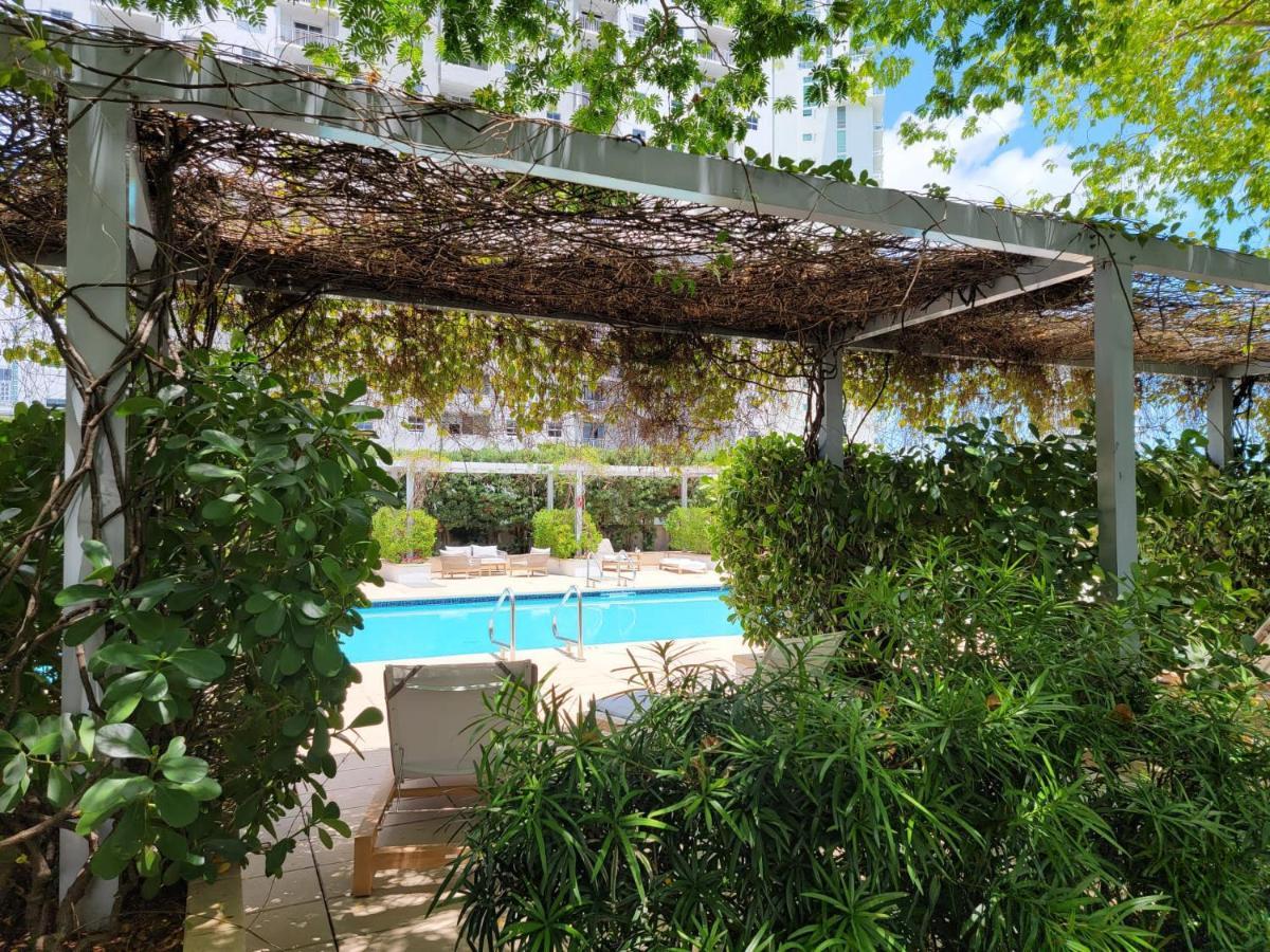 Four Seasons Suite Miami Bagian luar foto