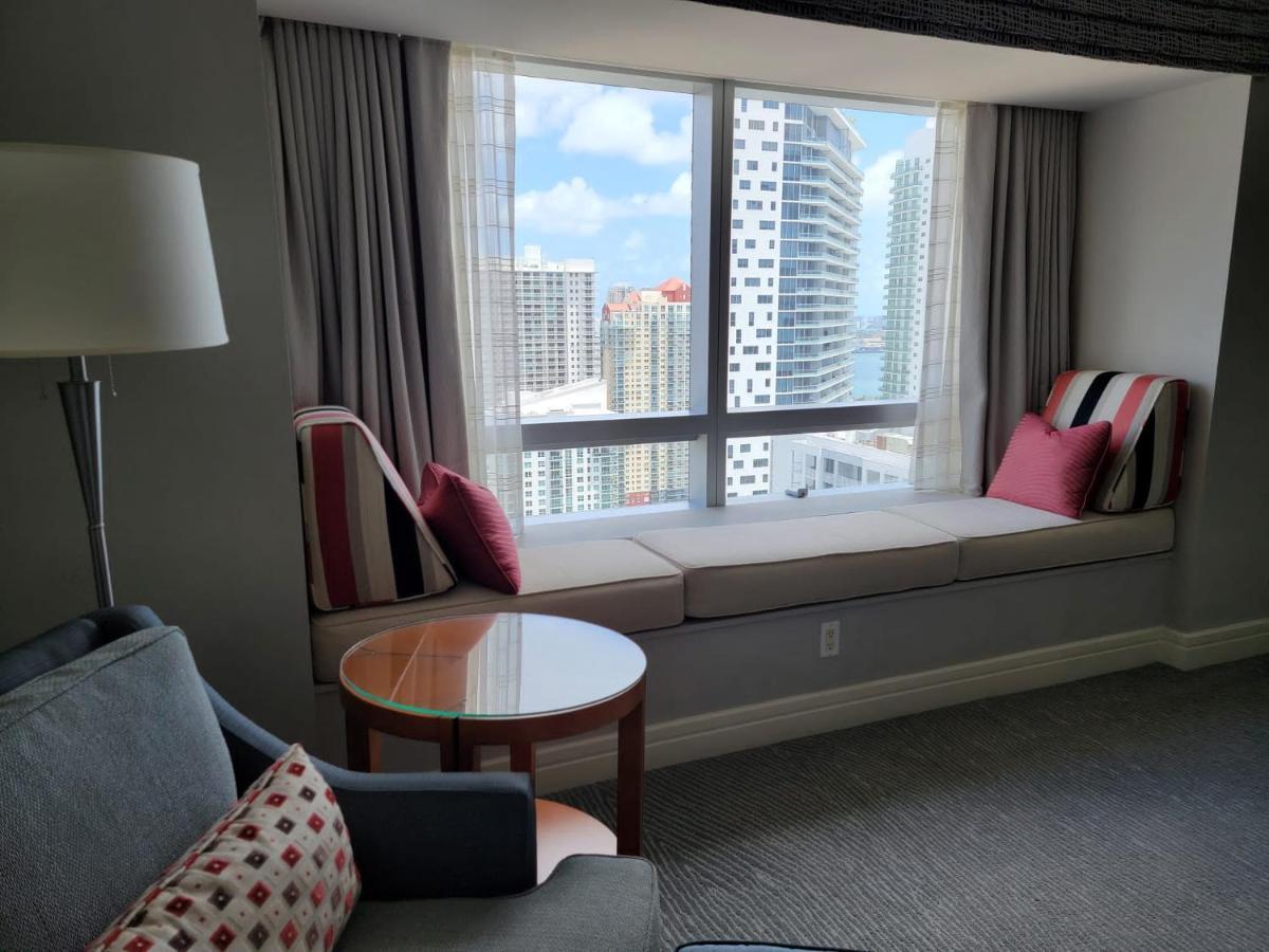 Four Seasons Suite Miami Bagian luar foto