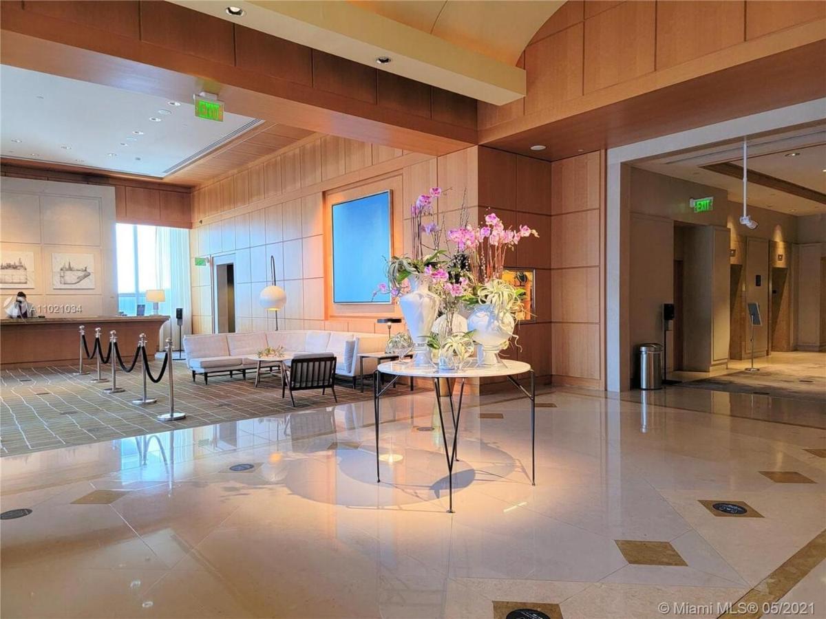 Four Seasons Suite Miami Bagian luar foto