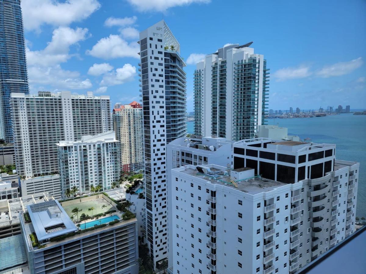 Four Seasons Suite Miami Bagian luar foto